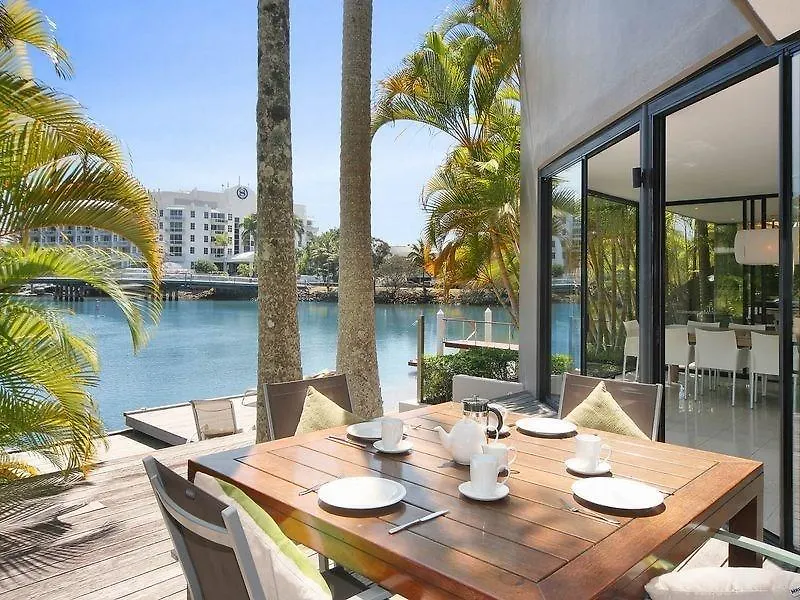 Luxury Retreat With Private Beach & Jetty 0*, Noosa Heads